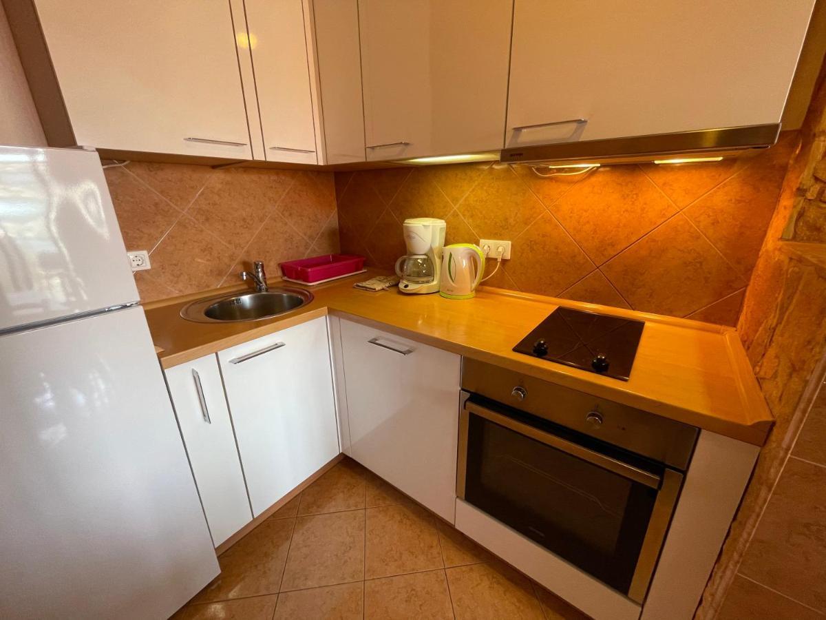 Holiday House Jakasa Трогір Екстер'єр фото