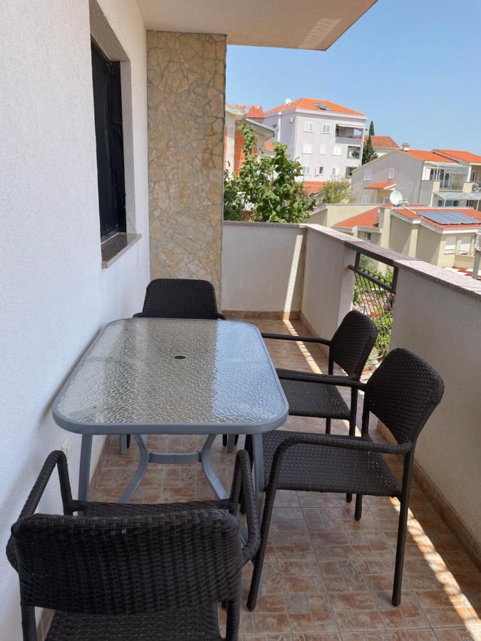 Holiday House Jakasa Трогір Екстер'єр фото