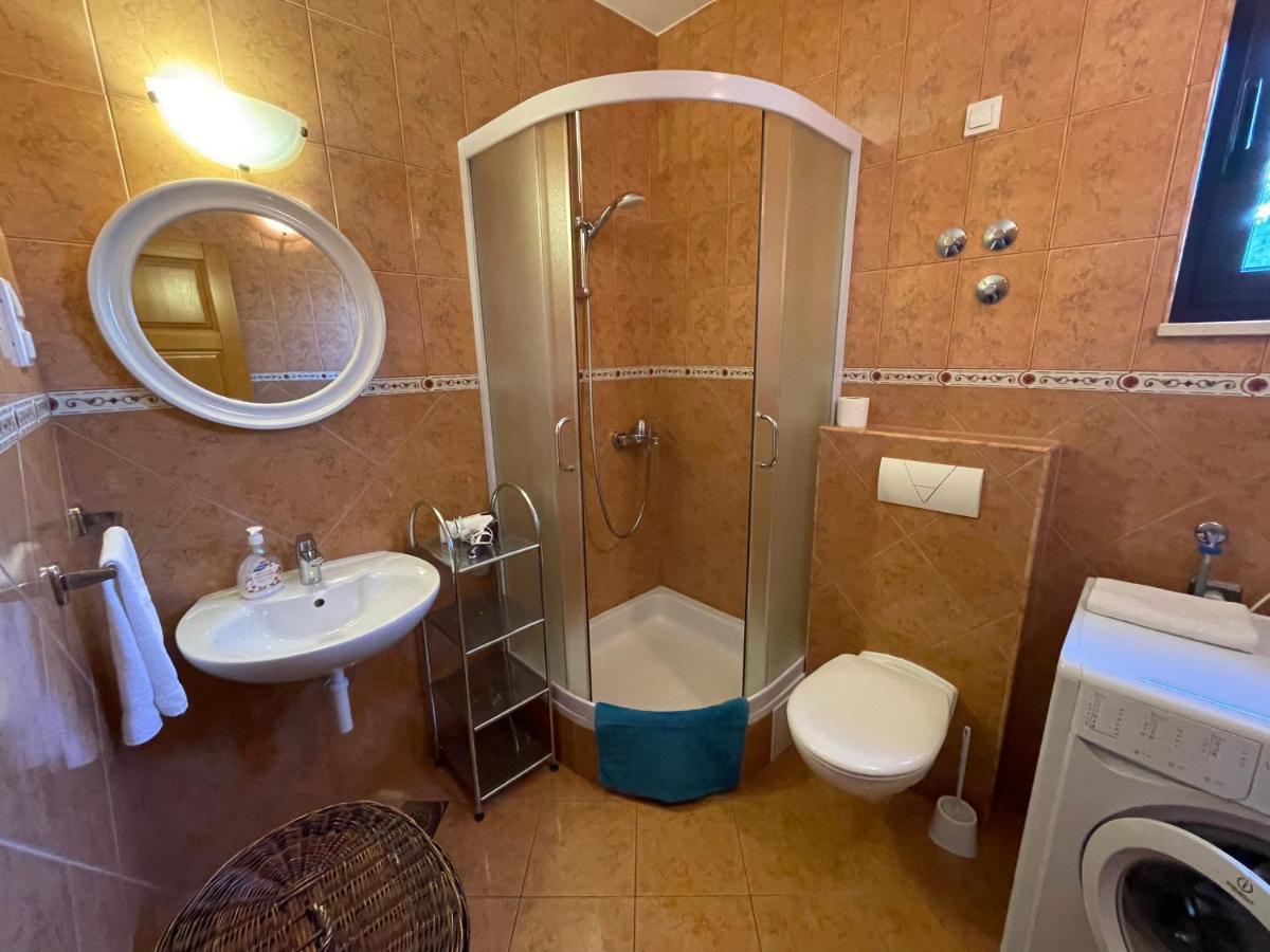 Holiday House Jakasa Трогір Екстер'єр фото