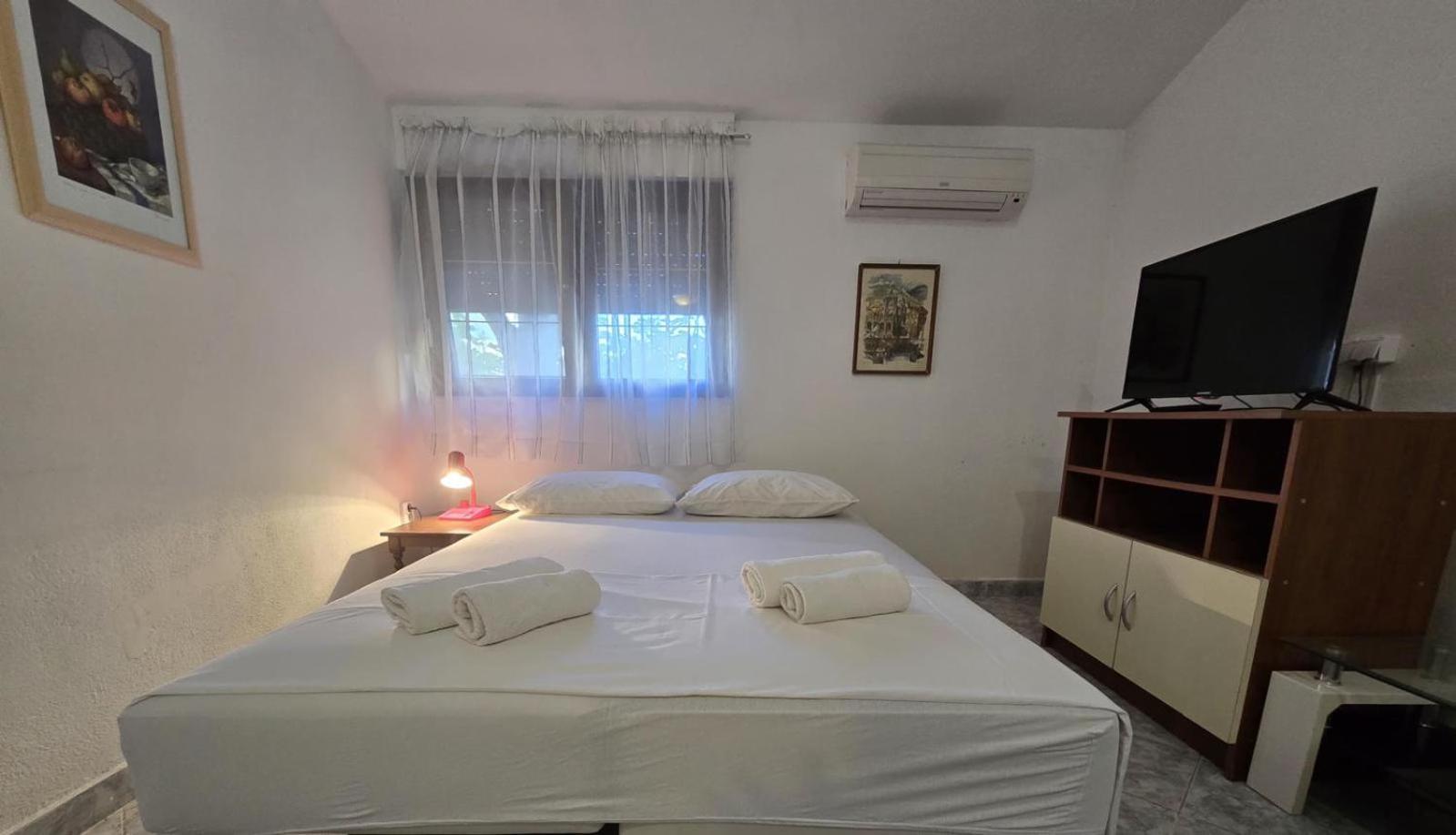 Holiday House Jakasa Трогір Екстер'єр фото